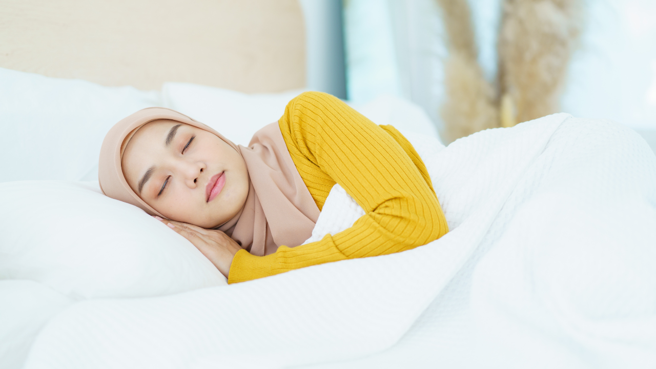Tidur dengan Kipas atau AC Semalaman, Apa Pengaruhnya pada Kulit?